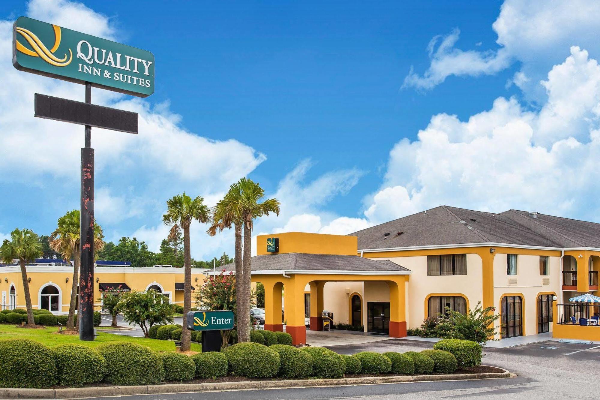Quality Inn & Suites Bensalem Eksteriør billede